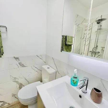 בית נופש Haus Am By Your Madeira